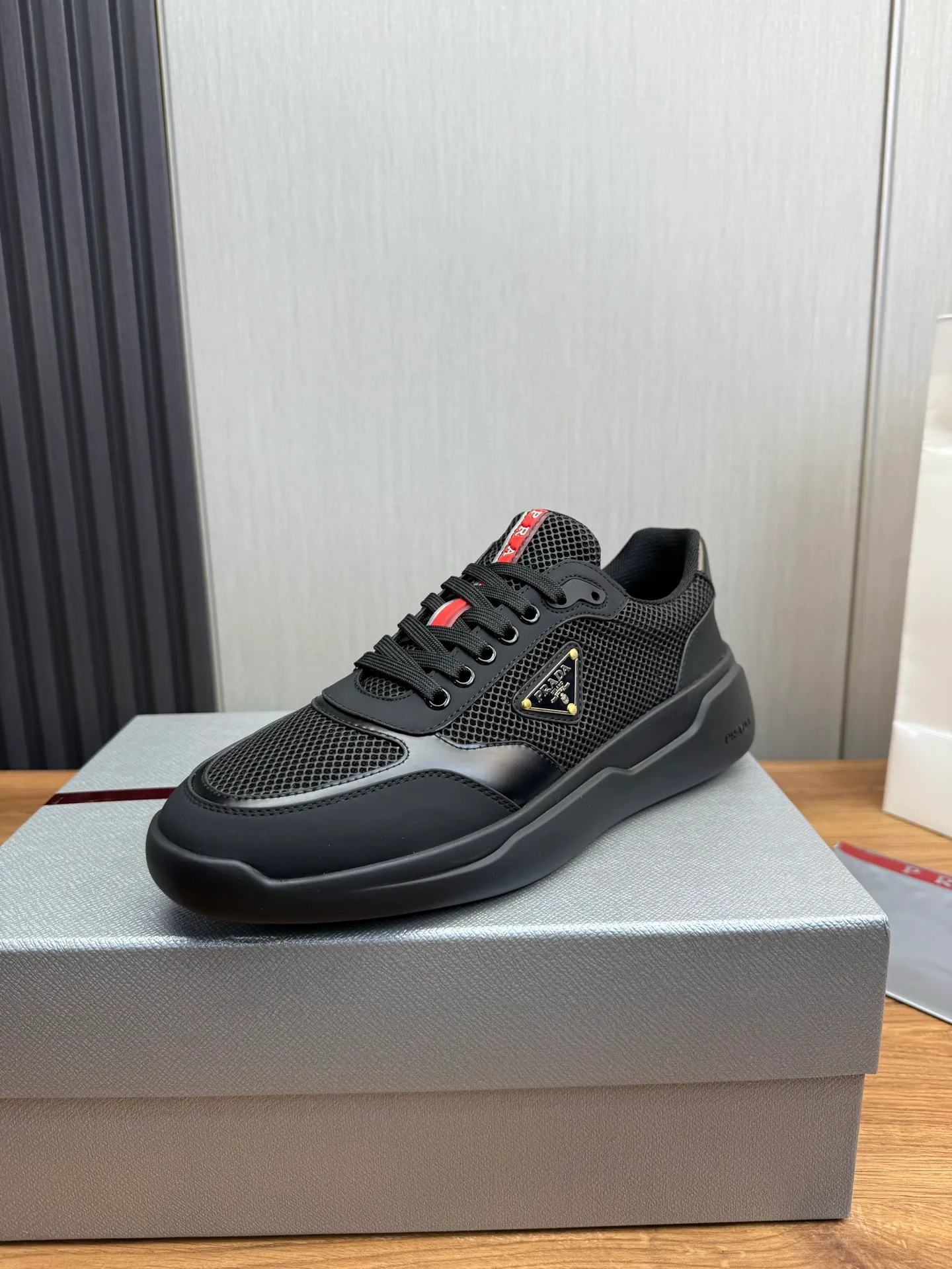 Factory price 620💰 [PRADA] Official website synchronizes new models, high-quality shipments ✔️Hot sale🔥 Original cowhide + cowhide lining, 1🆚1 replica, original bottom, 38-45 (men's 45 is custom-made and cannot be returned)